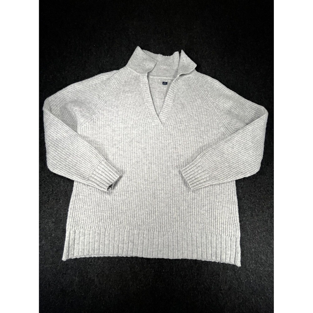 American Eagle Outfitters Sweater Womens Small‎ Gray Knit Raglan Sleeve V Neck